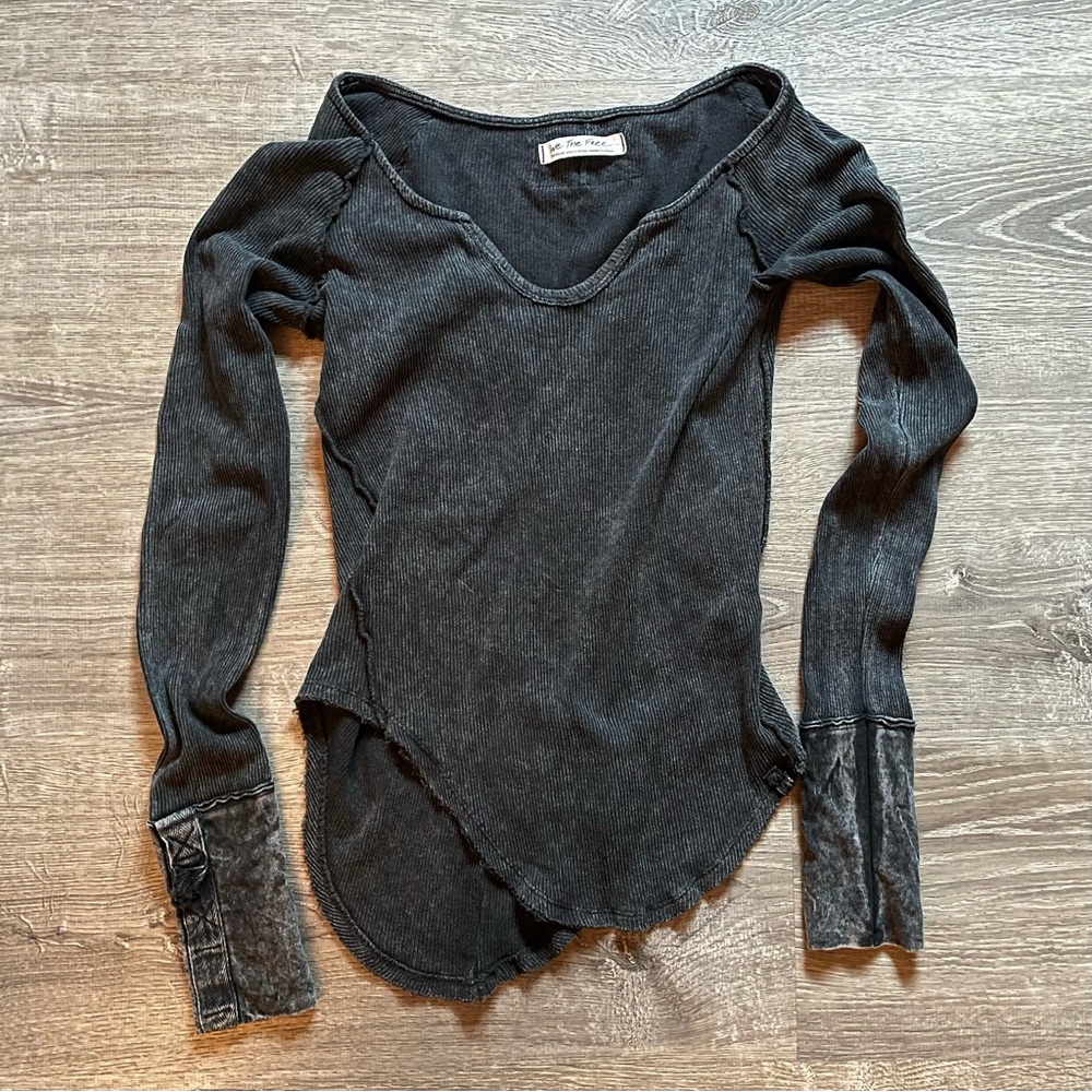 WE THE FREE Classic Free People long sleeve top, Ribbed, Gray M
